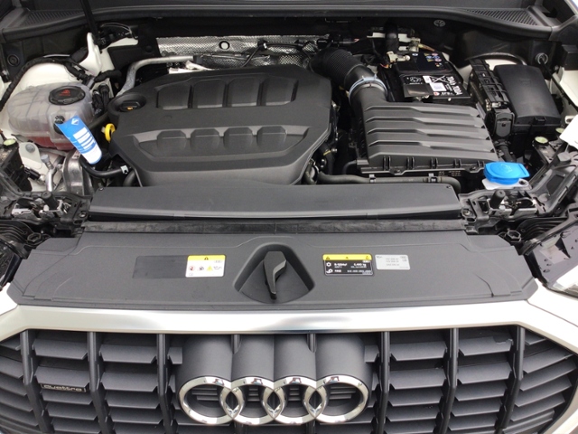 Q3 40 TFSI quat. S-tronic AHK/KAMERA/NAVI/ACC