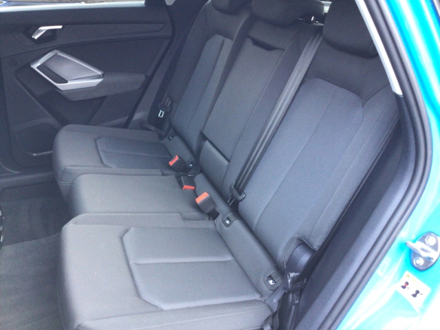 Q3 35 TSI S-tron S-LINE NAV/ACC/KAMERA/SHZ/VC