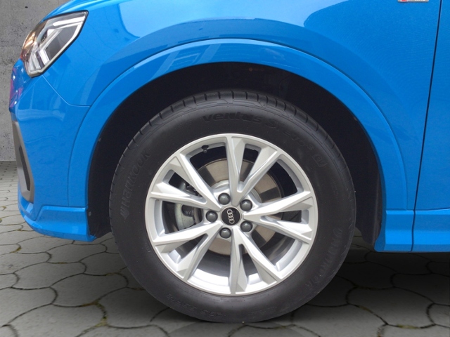 Q3 35 TSI S-tron S-LINE NAV/ACC/KAMERA/SHZ/VC