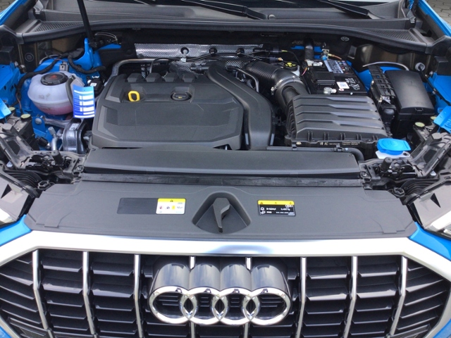 Q3 35 TSI S-tron S-LINE NAV/ACC/KAMERA/SHZ/VC