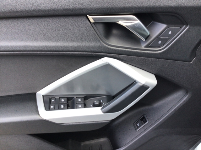 Q3 Sportback 45 TSIe S-tron SHZ/LED/CARPLAY/OPTI