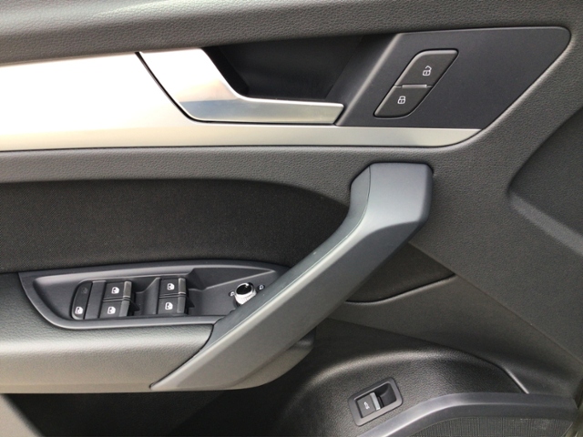 Q5 40 TDI qua S-tron S-LINE LHZ/MATRIX