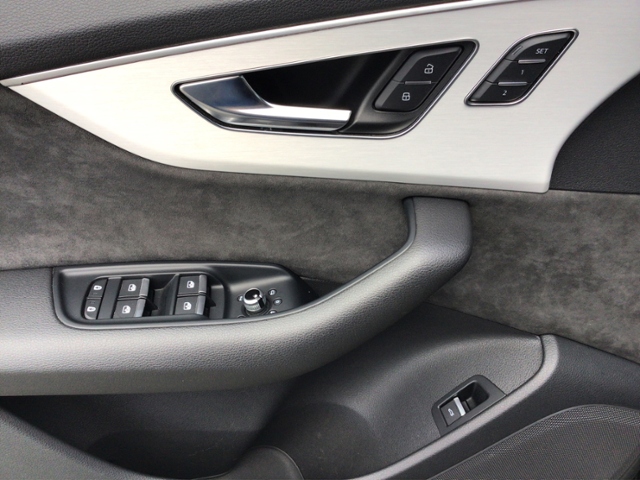 Q7 50TDI qua S-tron S-LINE MATRIX/HUD/PARKEN
