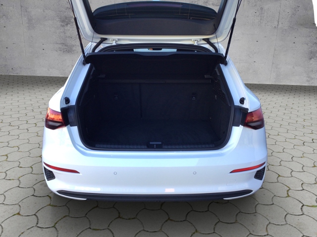 A3 Sportback 30 TFSI S-tronic AHK/LED/SHZ/GRA/PD