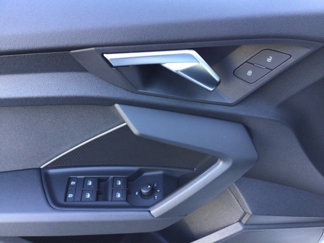 A3 Sportback 30 TFSI S-tronic AHK/LED/SHZ/GRA/PD