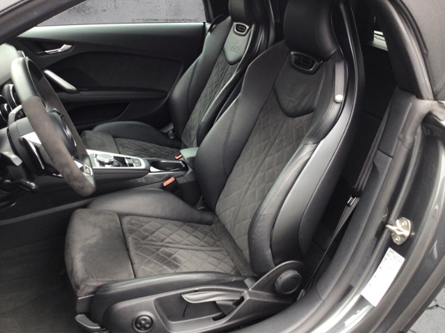 TT RS Roadster 2.5 TFSI quat. S-tron ALC/SHZ/LED
