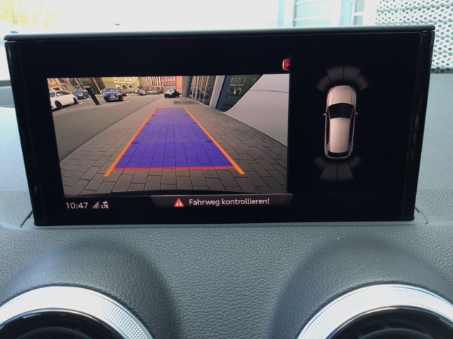 Q2 35 TFSI S-tron S-LINE EL.HECKKL./LEDER