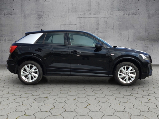 Q2 35 TFSI S-tron S-LINE EL.HECKKL./LEDER