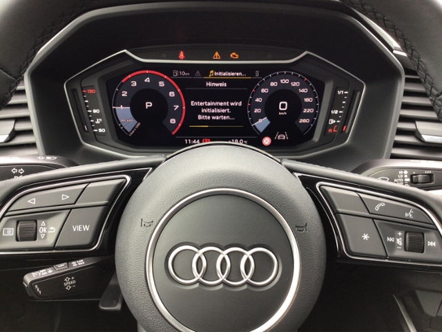 A1 Sportback 30 TFSI advanced S-tronic 5JG/LED/K