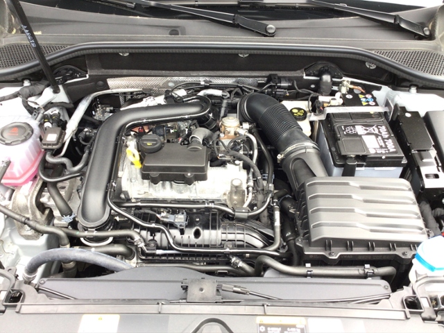 Q2 advanced 30 TFSI 5JG/AHK/RFK/PARKEN/EL.HECKKL
