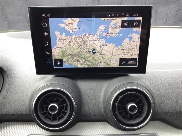 Q2 advanced 30 TFSI 5JG/AHK/RFK/PARKEN/EL.HECKKL
