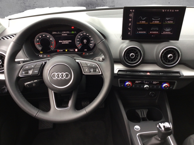 Q2 advanced 30 TFSI 5JG/AHK/RFK/PARKEN/EL.HECKKL