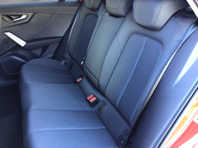 Q2 30 TFSI S-LINE AHK/EL.HECKKL./5JG/LED