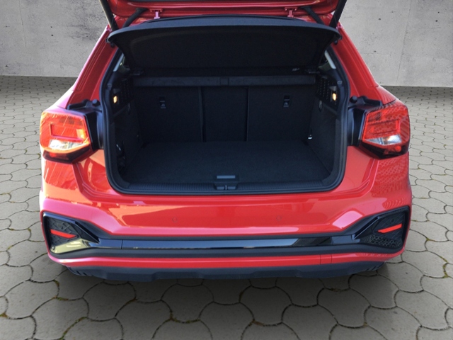 Q2 30 TFSI S-LINE AHK/EL.HECKKL./5JG/LED