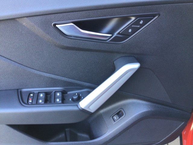 Q2 30 TFSI S-LINE AHK/EL.HECKKL./5JG/LED