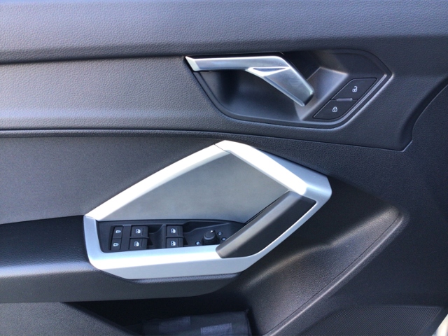 Q3 advanced 35 TFSI S-tronic AHK/ACC/SHZ/PDC+
