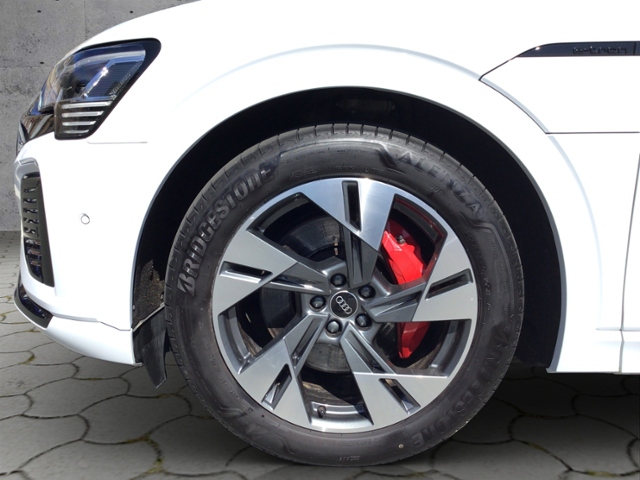 Q8 e-tron 55 quat. S-LINE HUD/MATRIX/STH/ACC