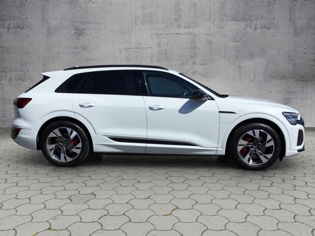 Q8 e-tron 55 quat. S-LINE HUD/MATRIX/STH/ACC