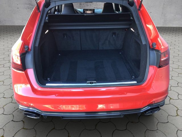 RS4 Avant 2.9 TFSI quat. MATRIX/DRC/B&O/HUD/LEDE