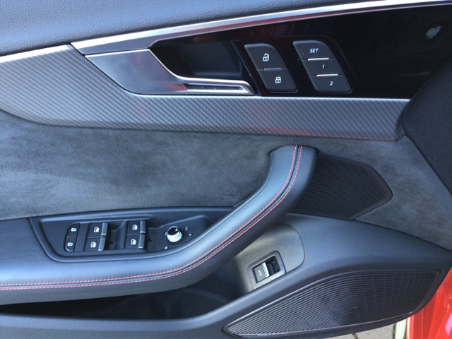 RS4 Avant 2.9 TFSI quat. MATRIX/DRC/B&O/HUD/LEDE
