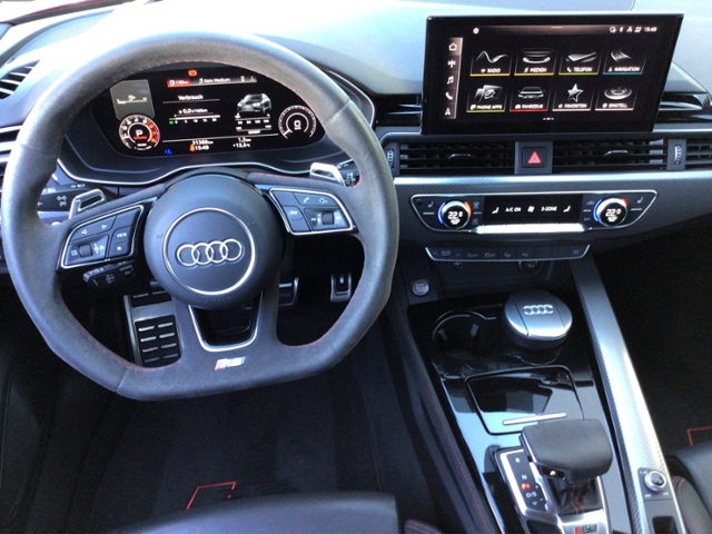RS4 Avant 2.9 TFSI quat. MATRIX/DRC/B&O/HUD/LEDE
