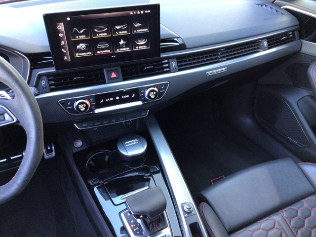 RS4 Avant 2.9 TFSI quat. MATRIX/DRC/B&O/HUD/LEDE