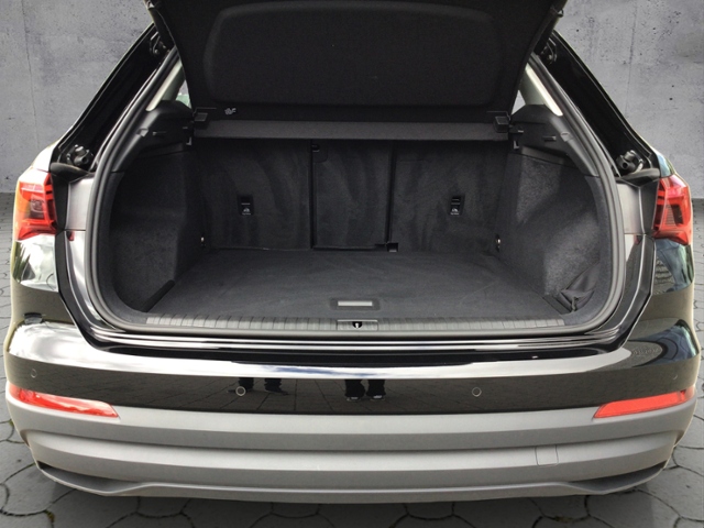 Q3 35 TFSI S-tronic LED/NAV/ACC/SHZ/RFK