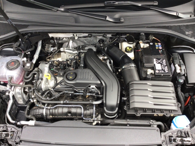 Q3 35 TFSI S-tronic LED/NAV/ACC/SHZ/RFK