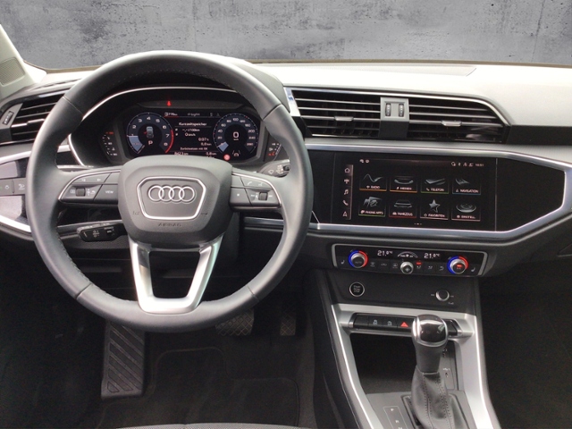 Q3 35 TFSI S-tronic LED/NAV/ACC/SHZ/RFK
