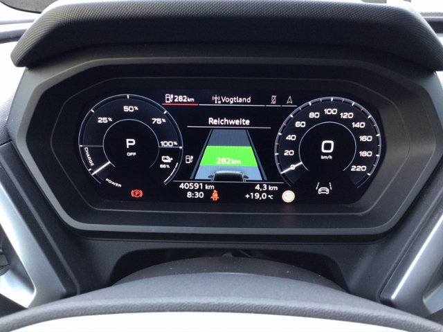 Q4 e-tron 45 82kWh S-LINE STH/DCC/HUD/MATRIX