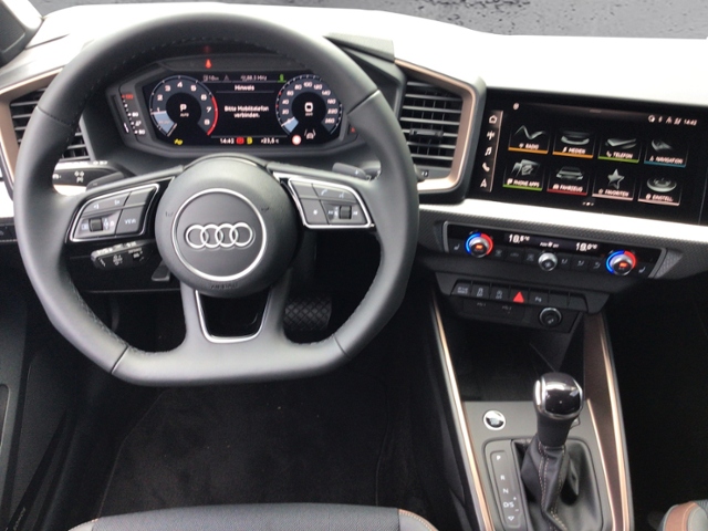A1 Sportback 40 TFSI S-tronic S-LINE/SONOS/LED