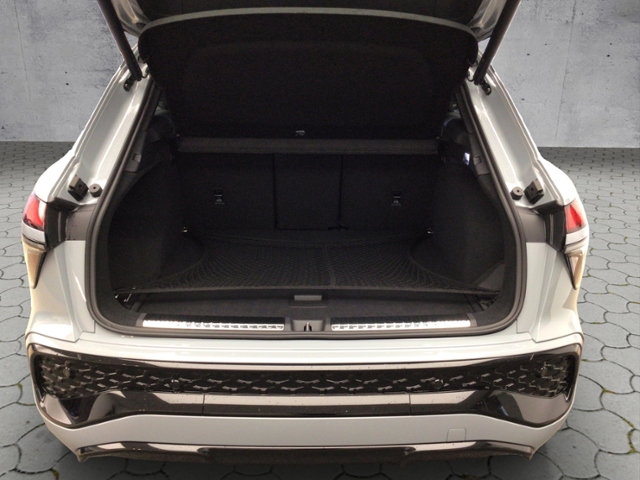 Q3 1.5 TFSI S-tronic S-LINE/LED+/ACC/SHZ