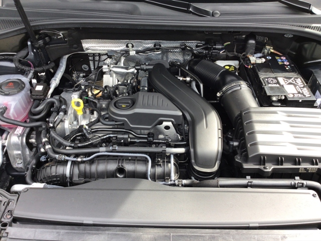 Q3 advanced 35 TFSI S-tronic AHK/ACC/NAV