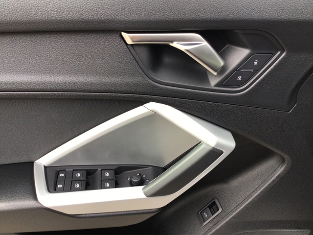 Q3 advanced 35 TFSI S-tronic AHK/ACC/NAV