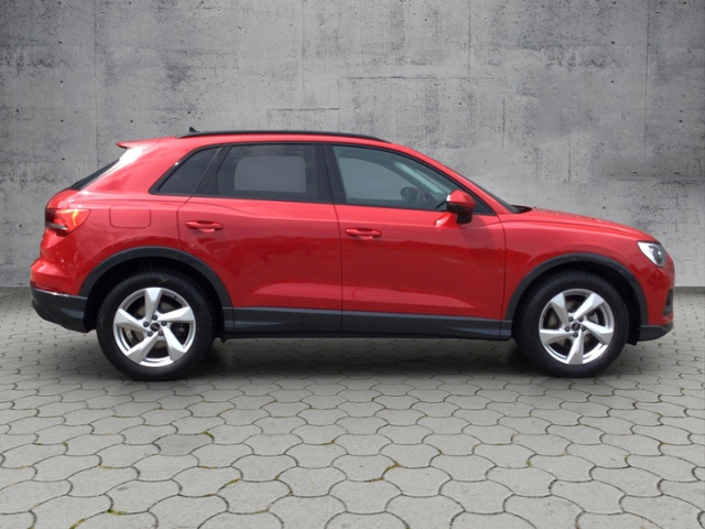 Q3 advanced 35 TFSI S-tron AHK/ACC/AMBIENTE