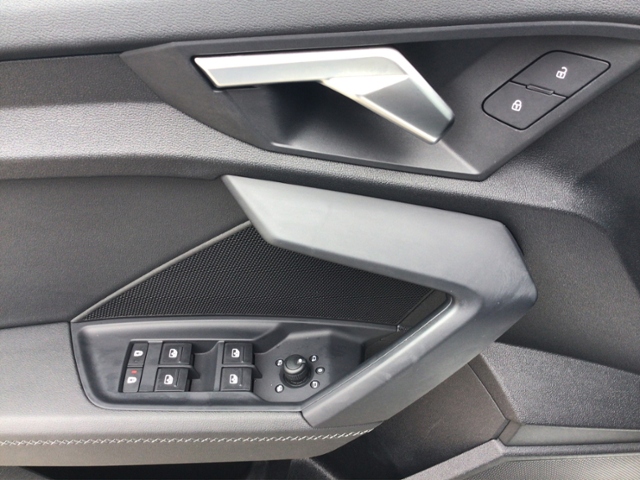 A3 Sportback 35 TFSI S-tronic S-LINE PANO/RFK