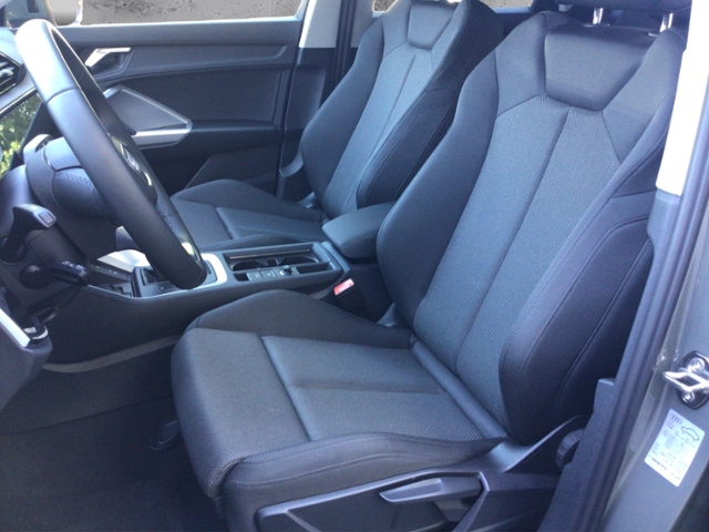Q3 advanced 35TFSI S-tronic AHK/NAVI/5JG/ACC