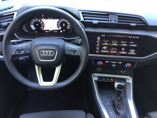 Q3 advanced 35TFSI S-tronic AHK/NAVI/5JG/ACC