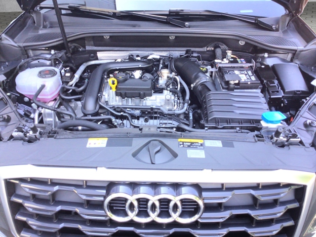 Q2 advanced 30 TFSI 5JG/NAV/RFK/GRA