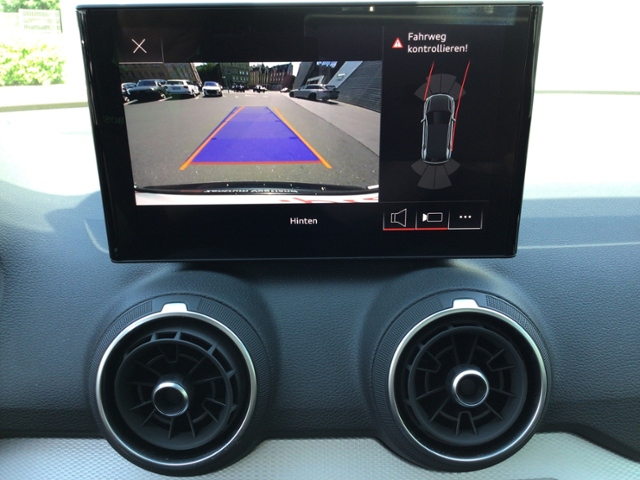 Q2 advanced 30 TFSI 5JG/NAV/RFK/GRA