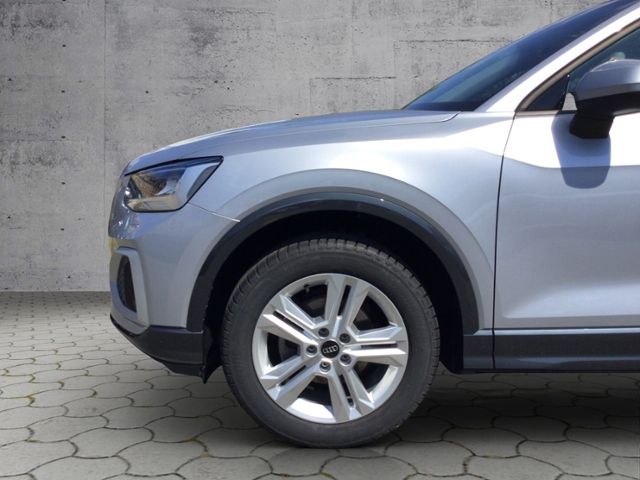 Q2 advanced 30 TFSI 5JG/NAV/AHK/RFK