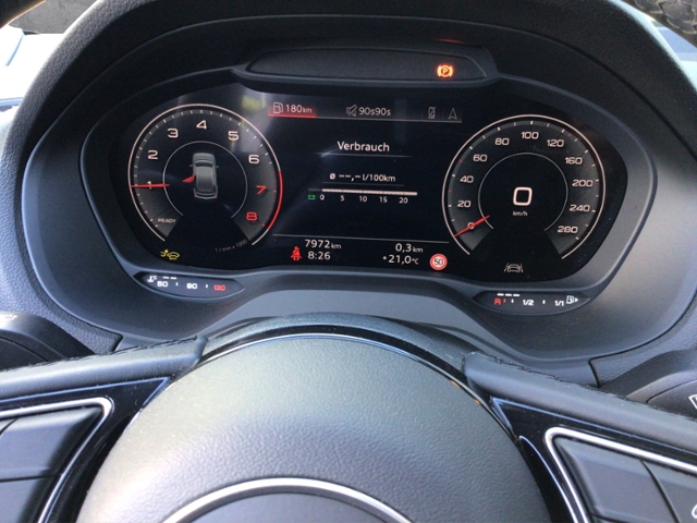 Q2 advanced 30 TFSI 5JG/NAV/AHK/RFK