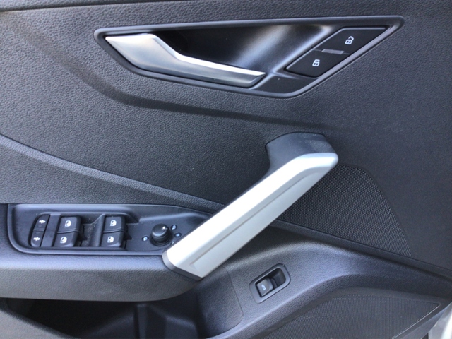 Q2 advanced 30 TFSI 5JG/NAV/AHK/RFK