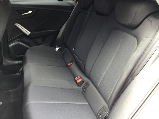 Q2 advanced 35 TFSI S tronic AHK/RFK/SHZ