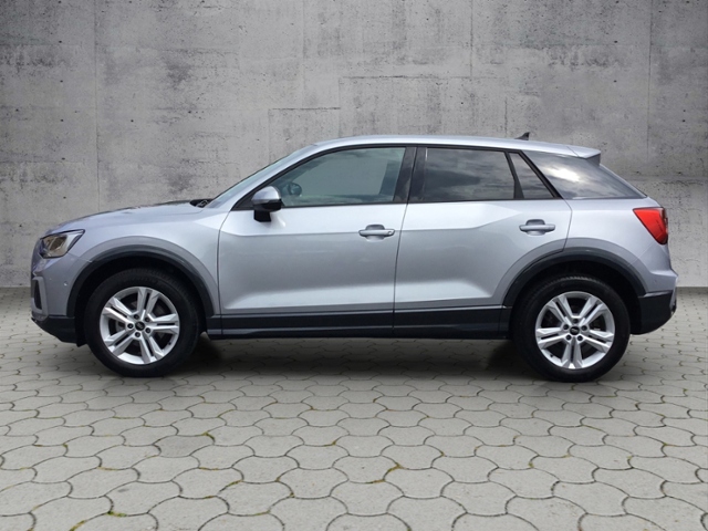 Q2 advanced 35 TFSI S tronic AHK/RFK/SHZ
