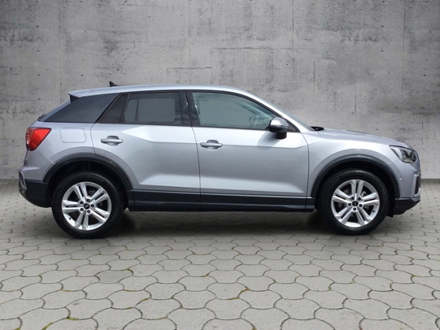 Q2 advanced 35 TFSI S tronic AHK/RFK/SHZ