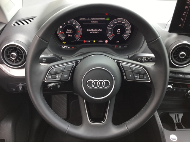 Q2 advanced 35 TFSI S tronic AHK/RFK/SHZ