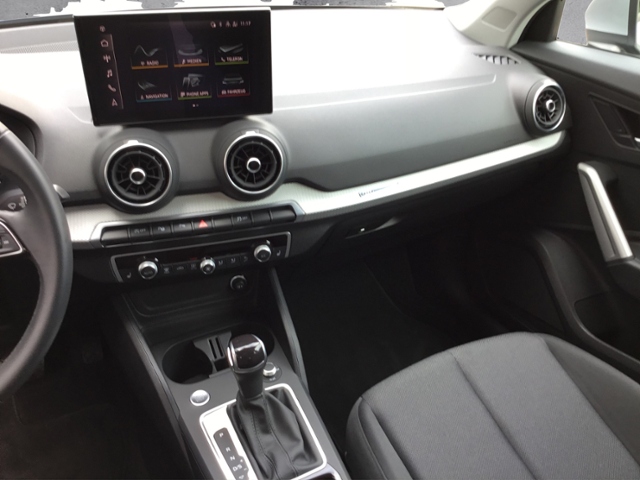 Q2 advanced 35 TFSI S tronic AHK/RFK/SHZ