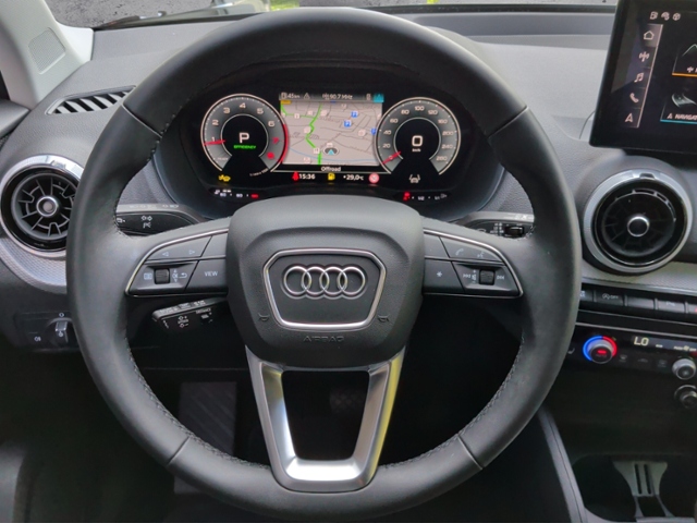 Q2 40 TFSI quat. S-tron S-LINE AHK/EL.HECK