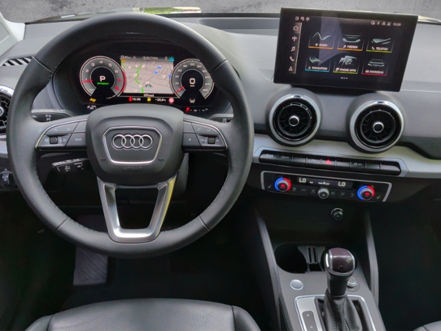 Q2 40 TFSI quat. S-tron S-LINE AHK/EL.HECK